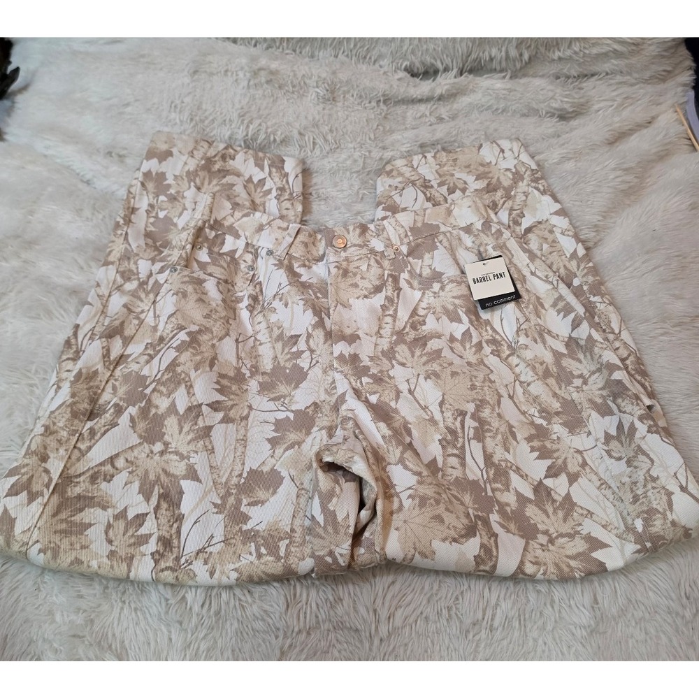 NWT No Comment Barrel Pant Camo Leaf Utility Cargo Pants Elastic Back - Size M